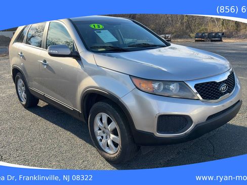 Used 2013 Kia Sorento LX image 3