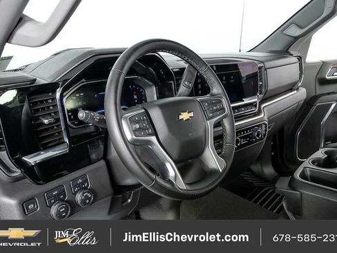 Certified 2025 Chevrolet Silverado 1500 LT AWD/4WD image 4