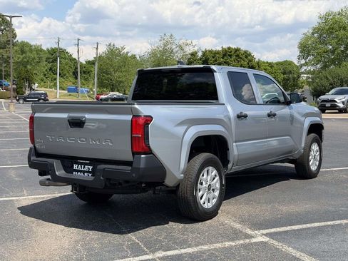 Used 2025 Toyota Tacoma SR w/ SR Upgrade Package AWD/4WD image 21
