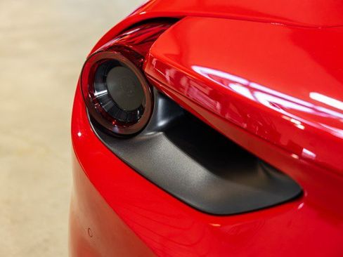 Used 2016 Ferrari 488 GTB RWD image 16