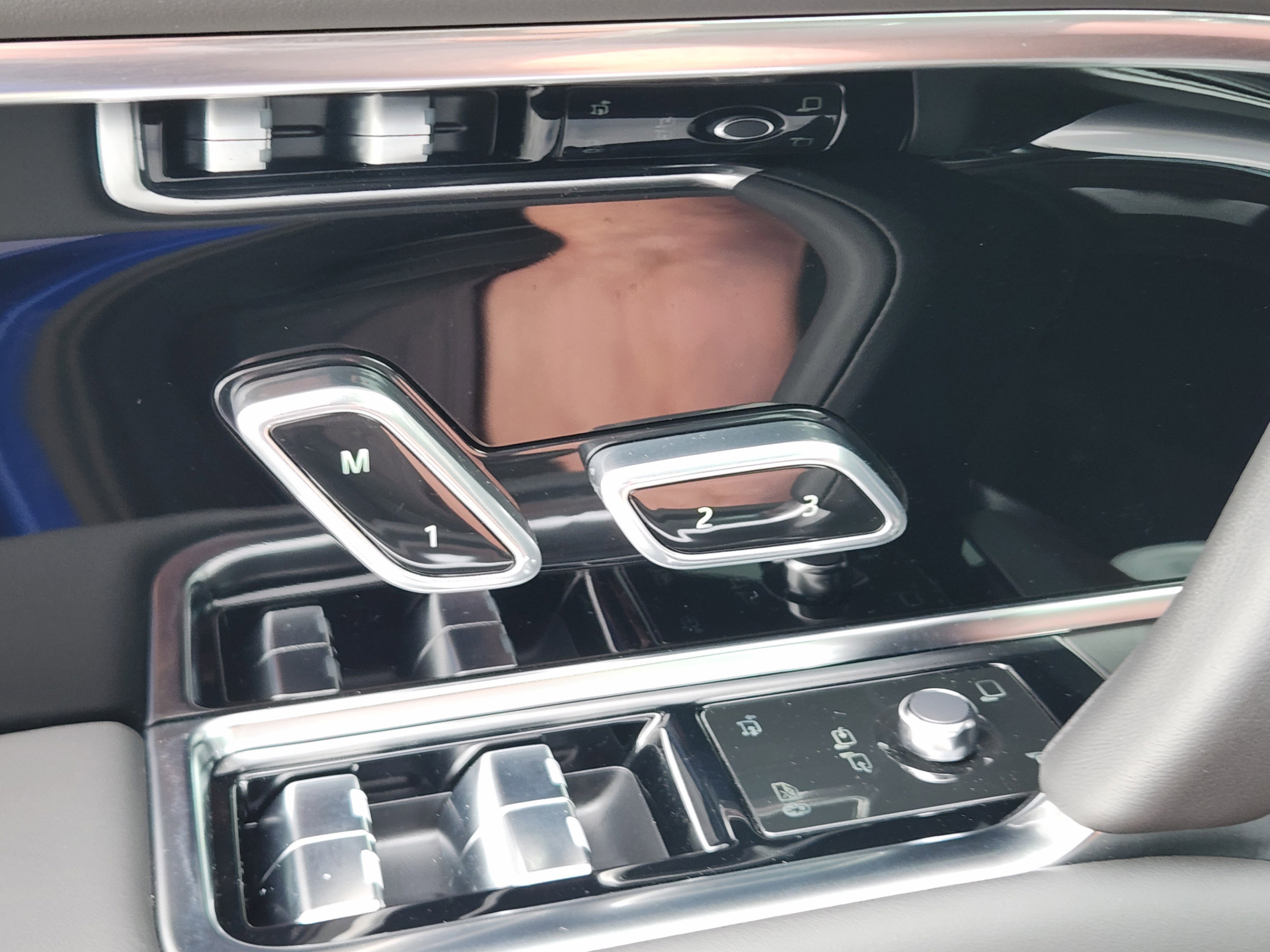 New 2026 Land Rover Range Rover SE AWD/4WD image 16
