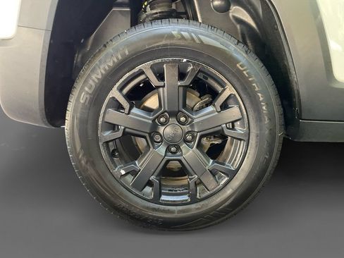 Used 2023 Jeep Renegade Trailhawk AWD/4WD image 10