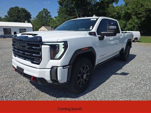 Used 2024 GMC Sierra 3500 AT4 w/ AT4 Premium Plus Package AWD/4WD image 3