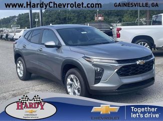 New 2026 Chevrolet Trax LS w/ LS Convenience Package FWD video 1