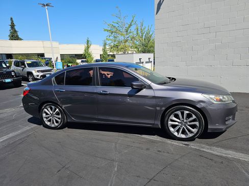 Used 2013 Honda Accord Sport image 8