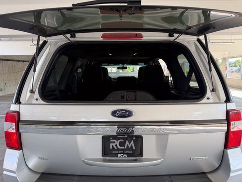 Used 2017 Ford Expedition XLT AWD/4WD image 23