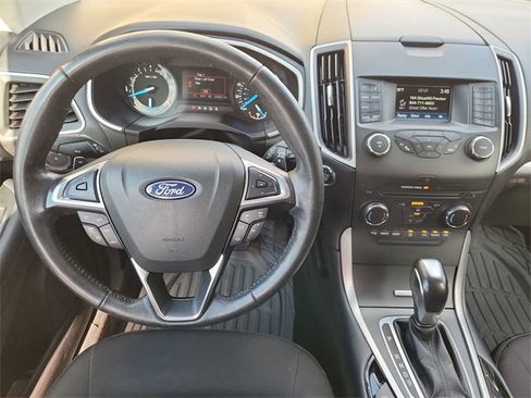 Used 2018 Ford Edge SEL image 11