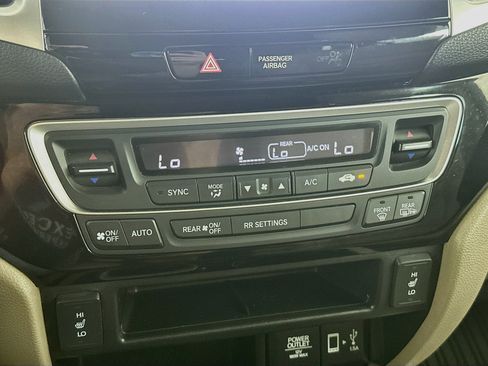 Used 2018 Honda Ridgeline RTL-E image 23