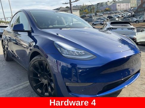 Used 2023 Tesla Model Y Long Range AWD/4WD image 1