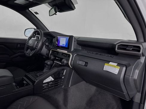 Used 2026 Toyota Tacoma SR image 32