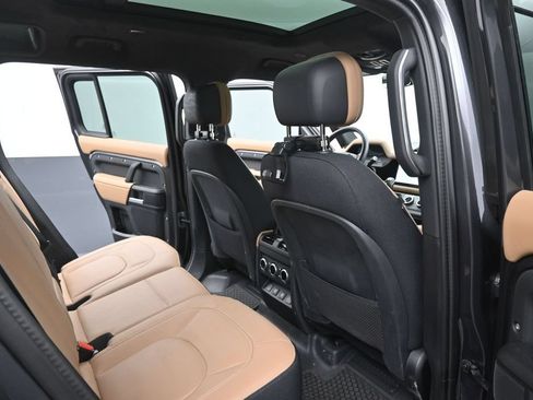 Used 2025 Land Rover Defender 110 X AWD/4WD image 12