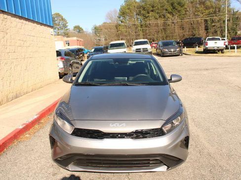 Used 2024 Kia Forte LXS image 2
