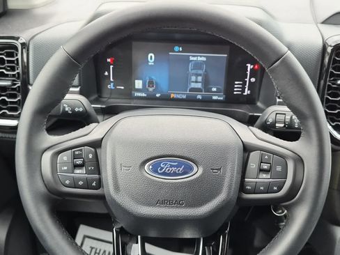 Used 2025 Ford Ranger XLT w/ Technology Package image 15