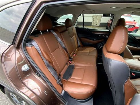 Used 2022 Subaru Outback Touring AWD/4WD image 26