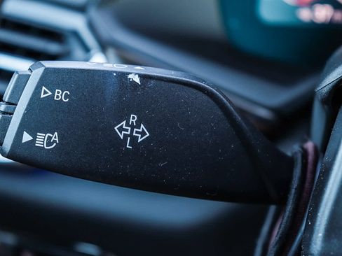 Used 2023 BMW X5 xDrive40i w/ M Sport Package image 31