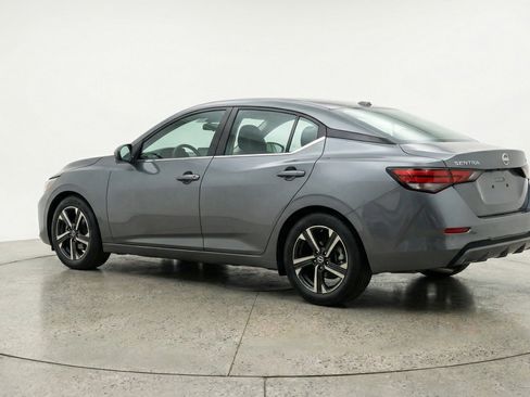 Used 2025 Nissan Sentra SV image 6