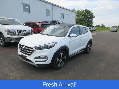 Used 2018 Hyundai Tucson Value w/ Cargo Package FWD image 1