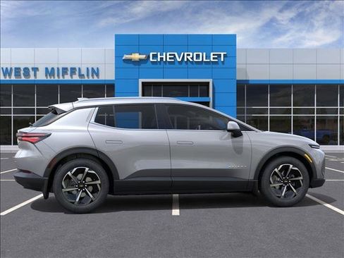 New 2026 Chevrolet Equinox EV LT image 5