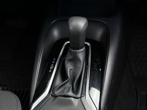 Used 2025 Toyota Corolla LE image 26