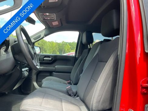 Used 2020 Chevrolet Silverado 1500 Custom w/ Custom Value Package AWD/4WD image 3