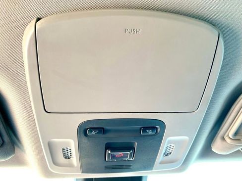 Used 2023 Toyota Camry SE image 17