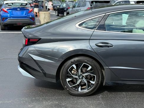 Used 2025 Hyundai Sonata SEL FWD image 8
