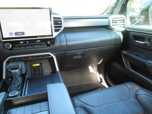Used 2023 Toyota Tundra Platinum AWD/4WD image 14
