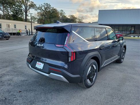 New 2026 Kia EV9 Light image 2