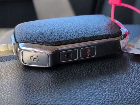 Used 2023 Kia Sportage LX image 31