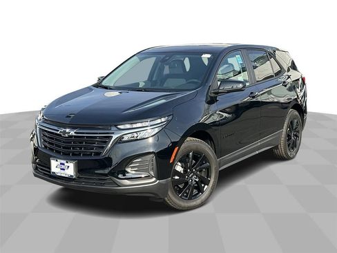 Used 2024 Chevrolet Equinox LS w/ LS Convenience Package FWD image 1