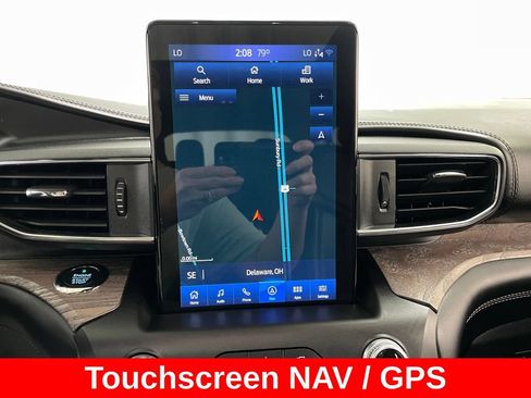 Used 2020 Ford Explorer Platinum w/ Premium Technology Package AWD/4WD image 3