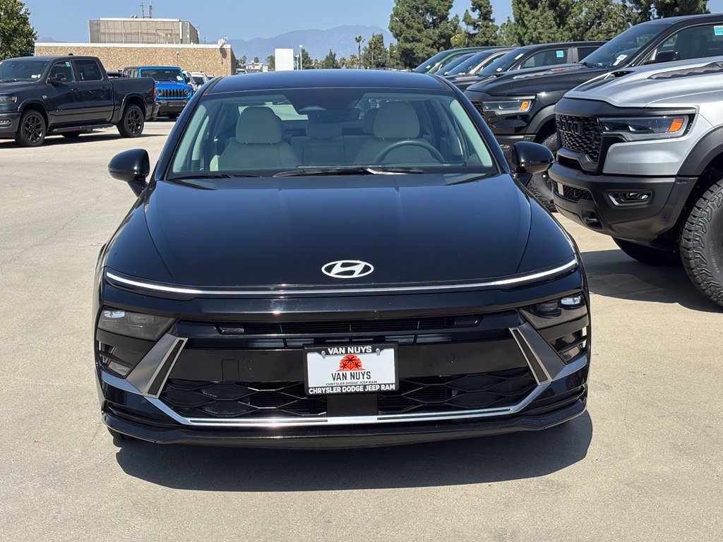 Used 2025 Hyundai Sonata SEL FWD image 6
