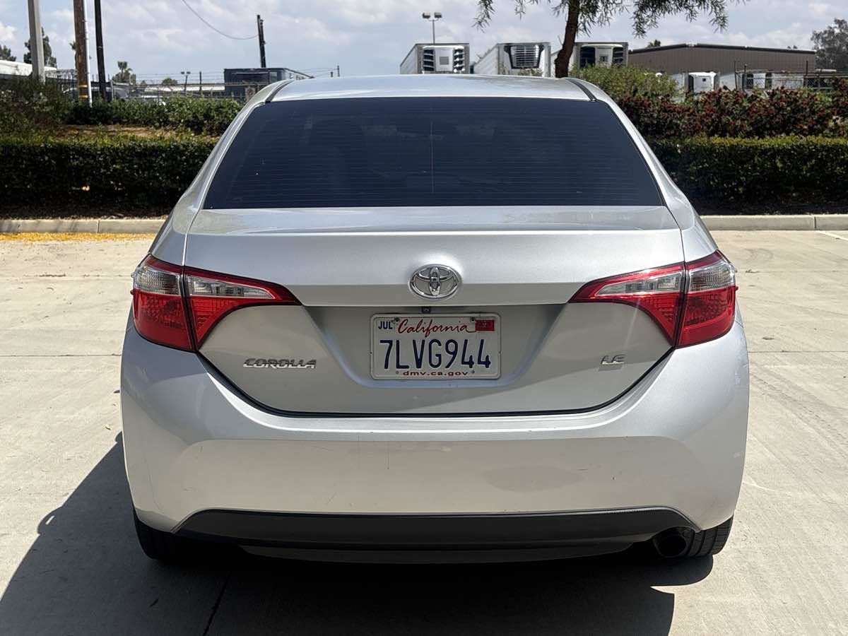 Used 2015 Toyota Corolla LE FWD image 4