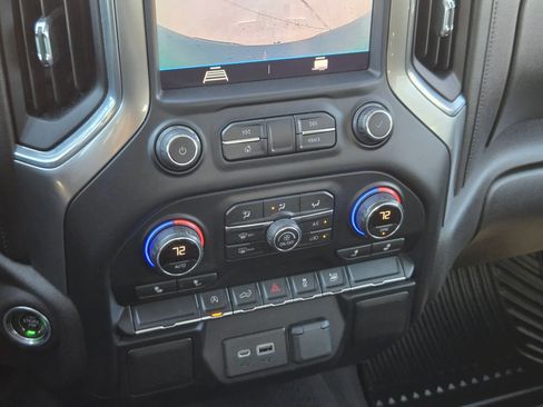 Used 2020 Chevrolet Silverado 1500 LT w/ Texas Edition image 19