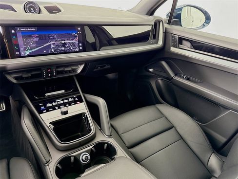 New 2025 Porsche Cayenne S image 26