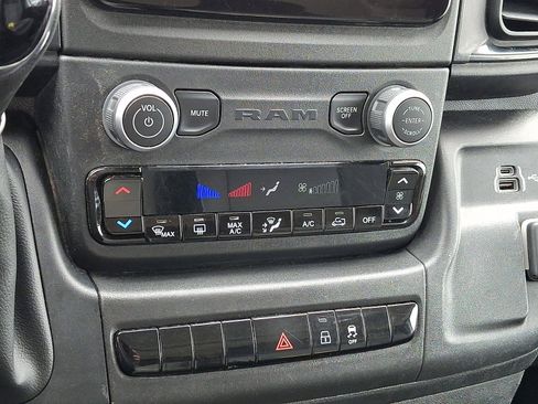 Used 2023 RAM ProMaster 2500 FWD image 15