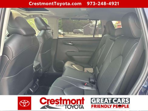 Certified 2026 Toyota Highlander XLE AWD/4WD image 9