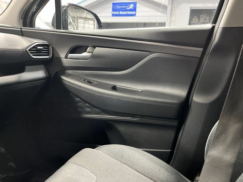 Used 2019 Hyundai Santa Fe SEL AWD/4WD image 16