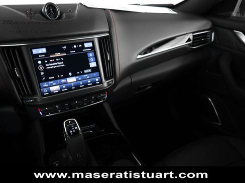 New 2024 Maserati Levante GT Ultima AWD/4WD image 33