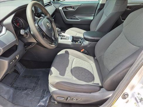 Used 2020 Toyota RAV4 XLE FWD image 14