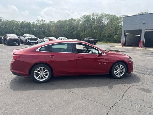 Used 2016 Chevrolet Malibu LT FWD image 9