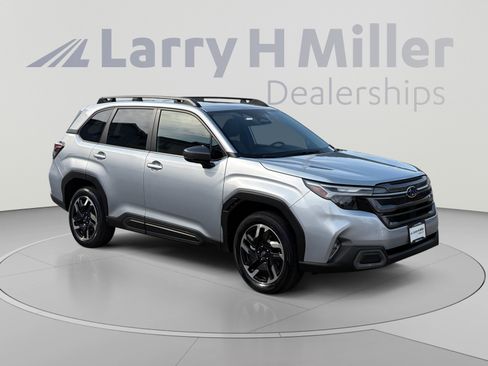 Used 2025 Subaru Forester Limited AWD/4WD image 7