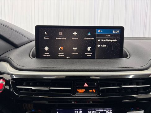 Used 2023 Acura MDX SH-AWD image 30