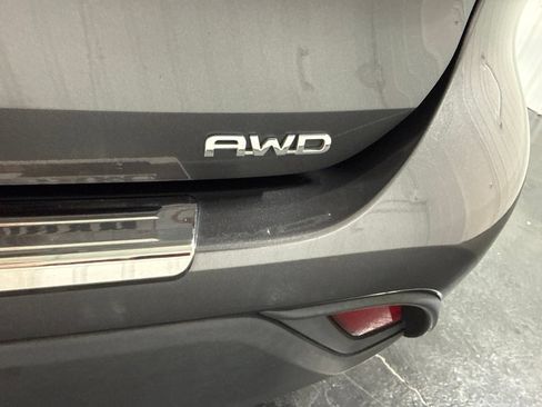 Used 2020 Toyota Highlander L AWD/4WD image 44