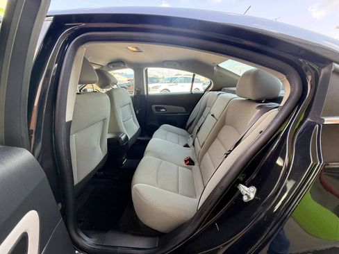 Used 2015 Chevrolet Cruze LT FWD image 13