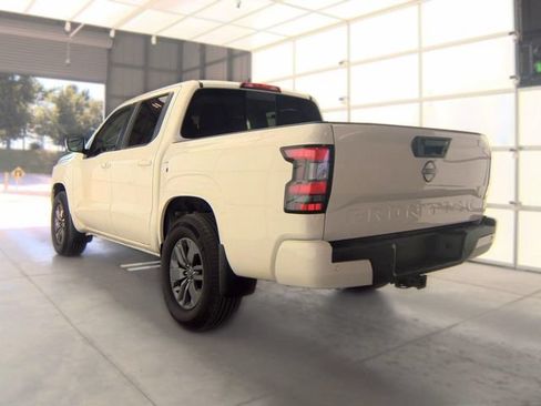 Certified 2025 Nissan Frontier SV w/ SV Convenience Package RWD image 6