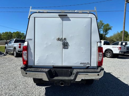 Used 2022 Ford F250 XL w/ Power Equipment Group AWD/4WD image 9