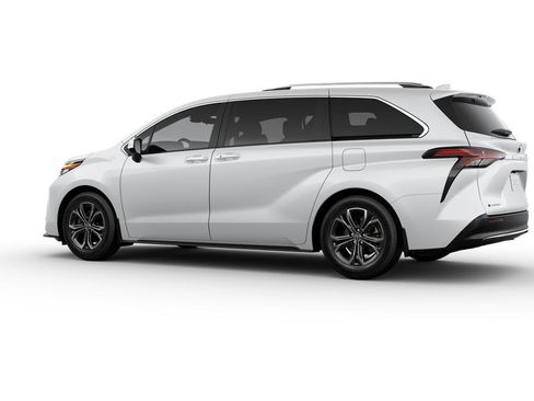 New 2025 Toyota Sienna Platinum image 5