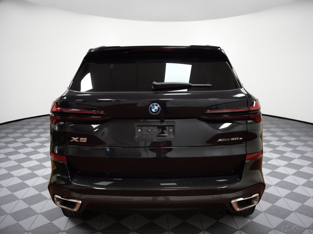 Used 2026 BMW X5 xDrive50e w/ M Sport Package AWD/4WD image 11