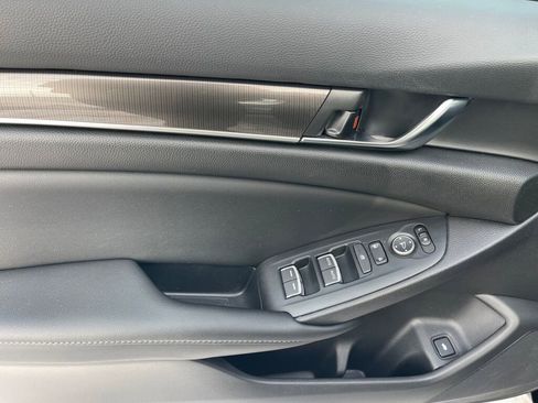 Used 2022 Honda Accord Sport image 6